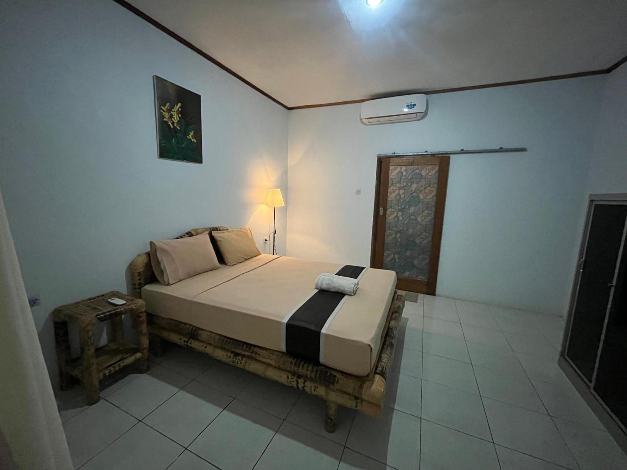 Kebun Homestay Kuta  Экстерьер фото